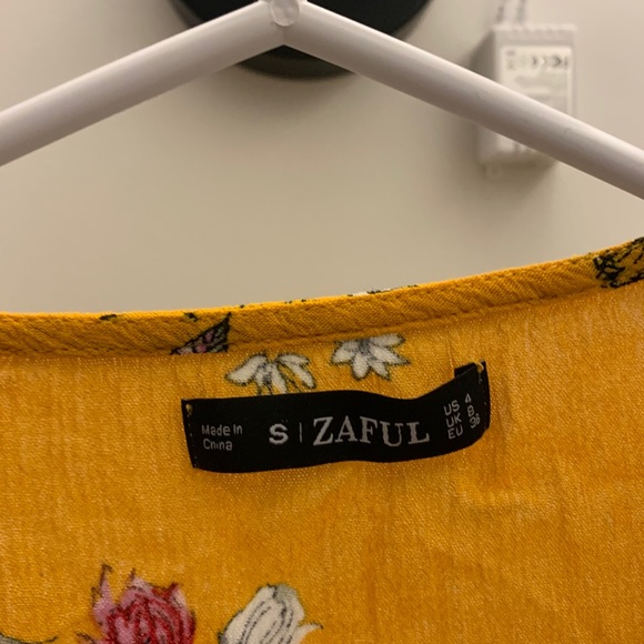 FLORAL WRAP TOP - Picture 2 of 2